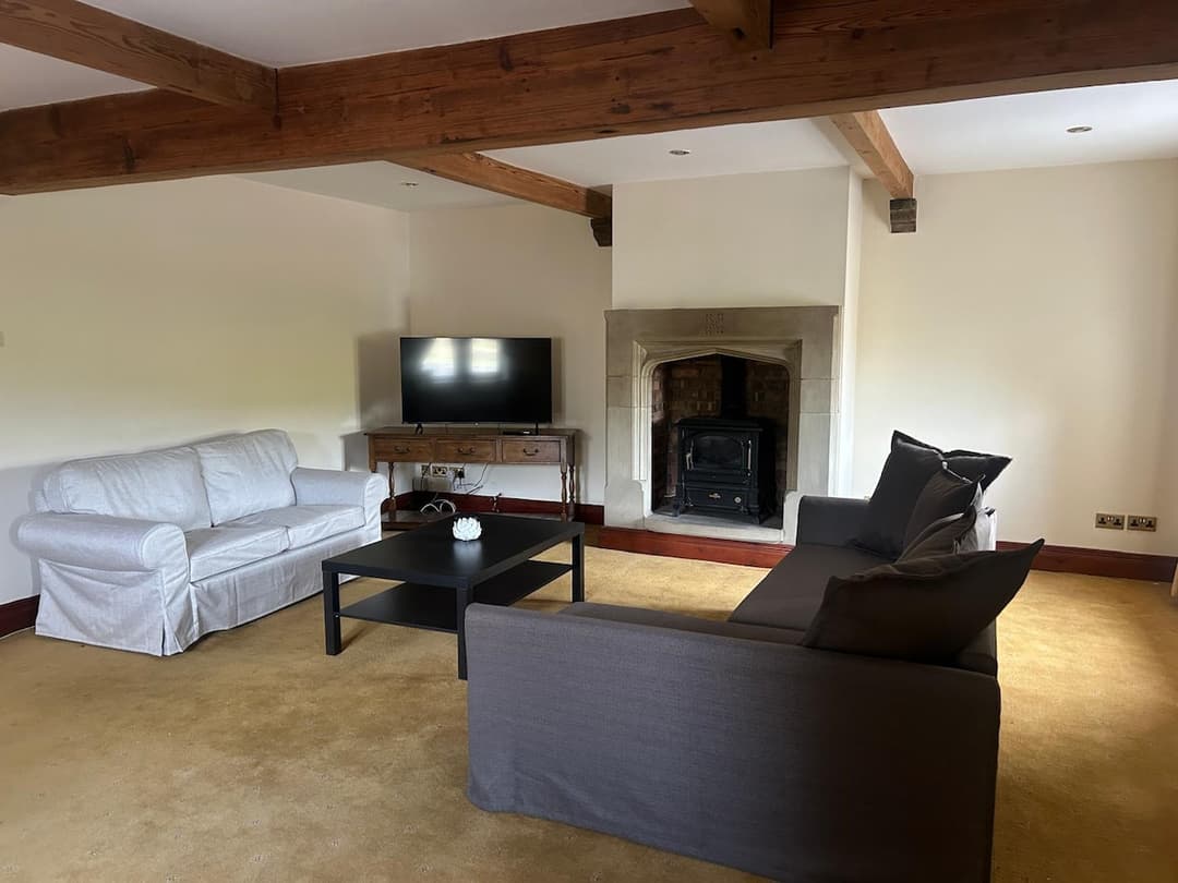 2 Bedroom Barn , Todmorden  West Yorkshire  - View 3