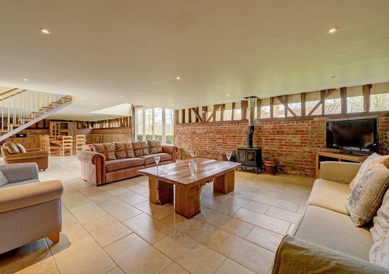  Beautiful Barn In Suffolk - Sleeps 10 - View 1