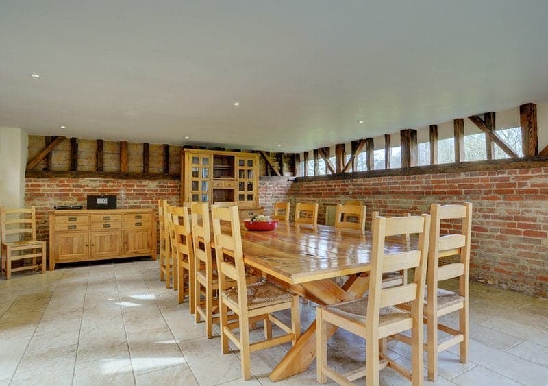  Beautiful Barn In Suffolk - Sleeps 10 - View 7