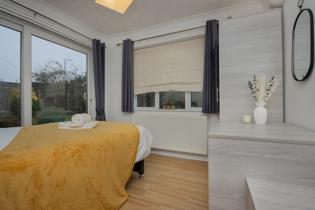 Contractors | 6-Bedrooms| Parking|Garden - View 30