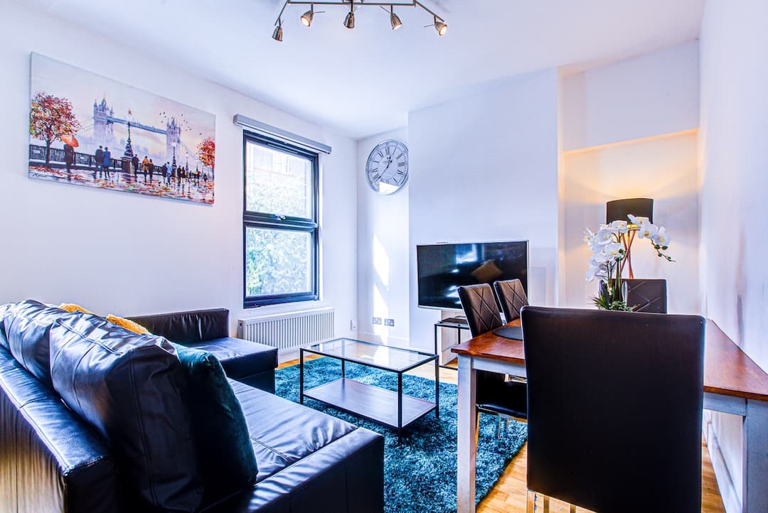  2 Bedroom Apartment In Peckham - View 1