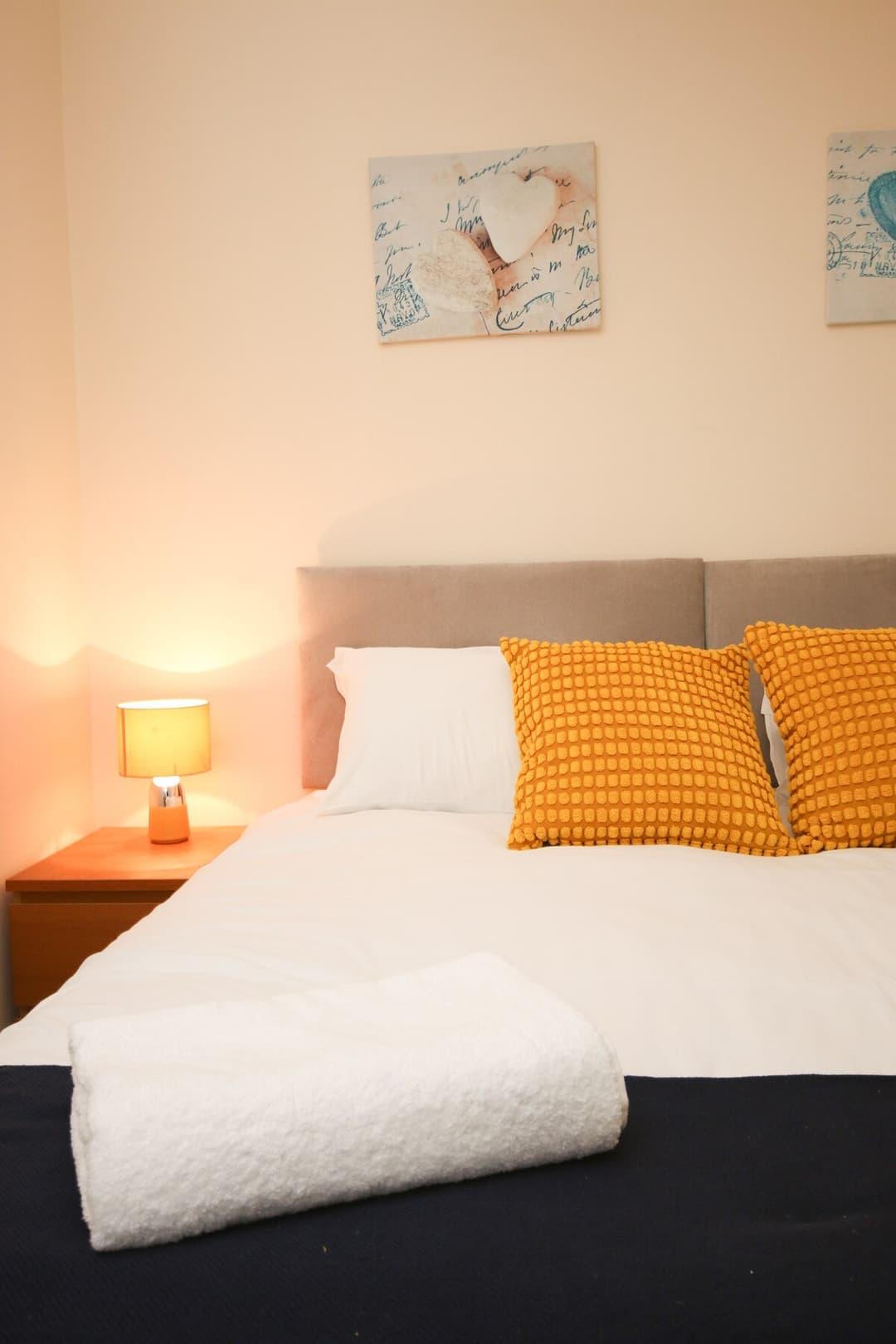 Inviting 2-Bed apartment - Perfect for Contractors - View 2