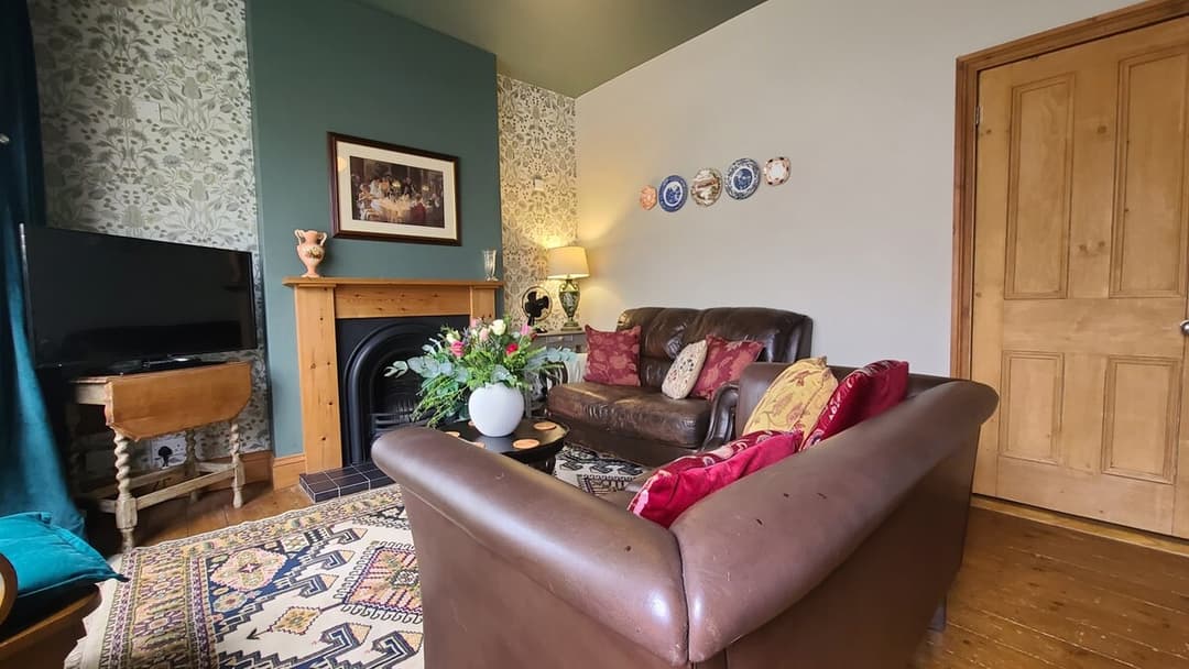 2 Bed Cottage Cannock - View 4