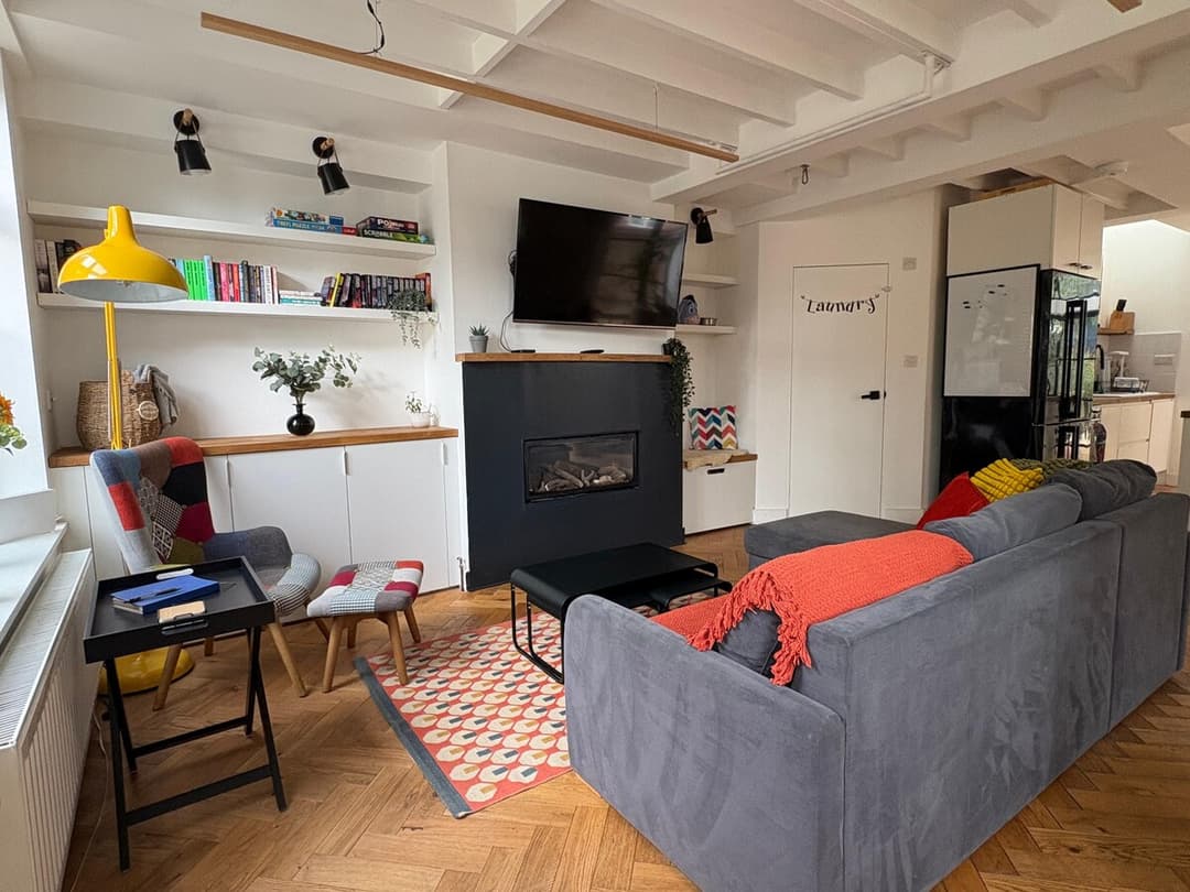 Spacious 4 Bedroom House by Oxford Train Station - View 10