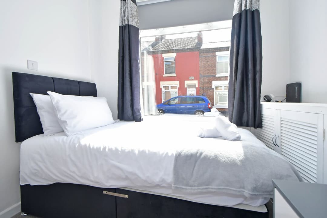 Entire 3 Bedroom 2 Bathroom Home In Cheshire East - View 19