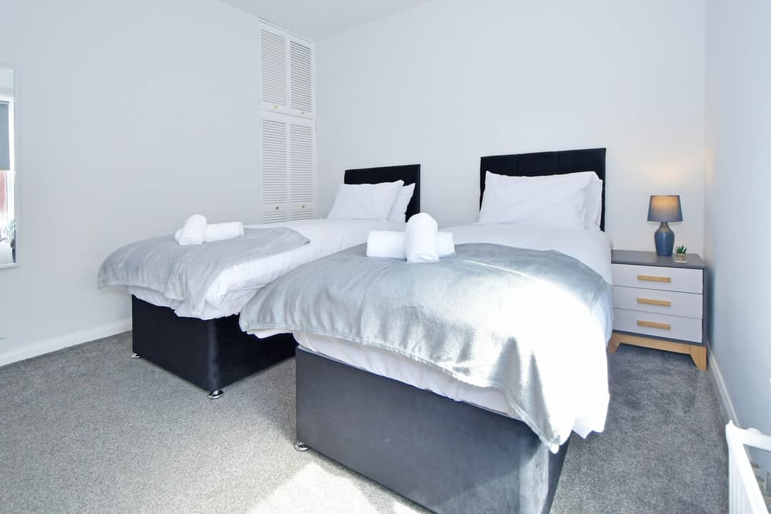 Entire 3 Bedroom 2 Bathroom Home In Cheshire East - View 24