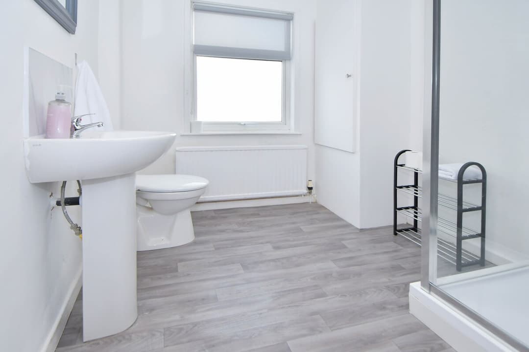 Entire 3 Bedroom 2 Bathroom Home In Cheshire East - View 58