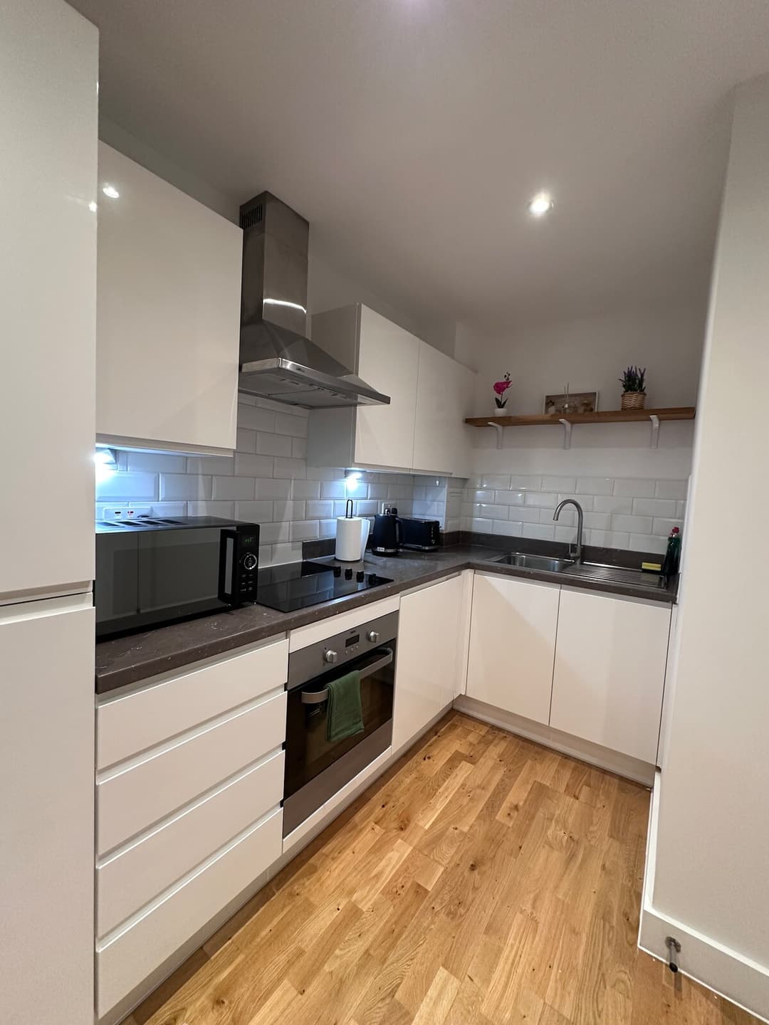 Cosy Stevenage Town Centre flat near park & museum - View 4
