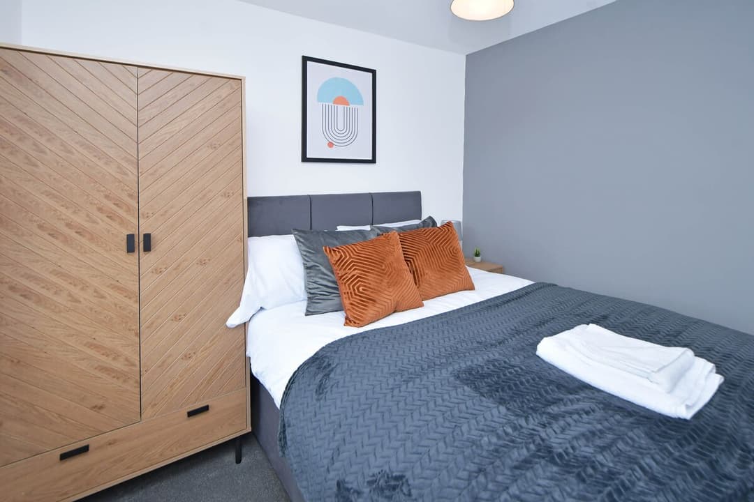 5 Bedroom 3 Bathroom Entire Home In Cheshire East, United Kingdom - View 71
