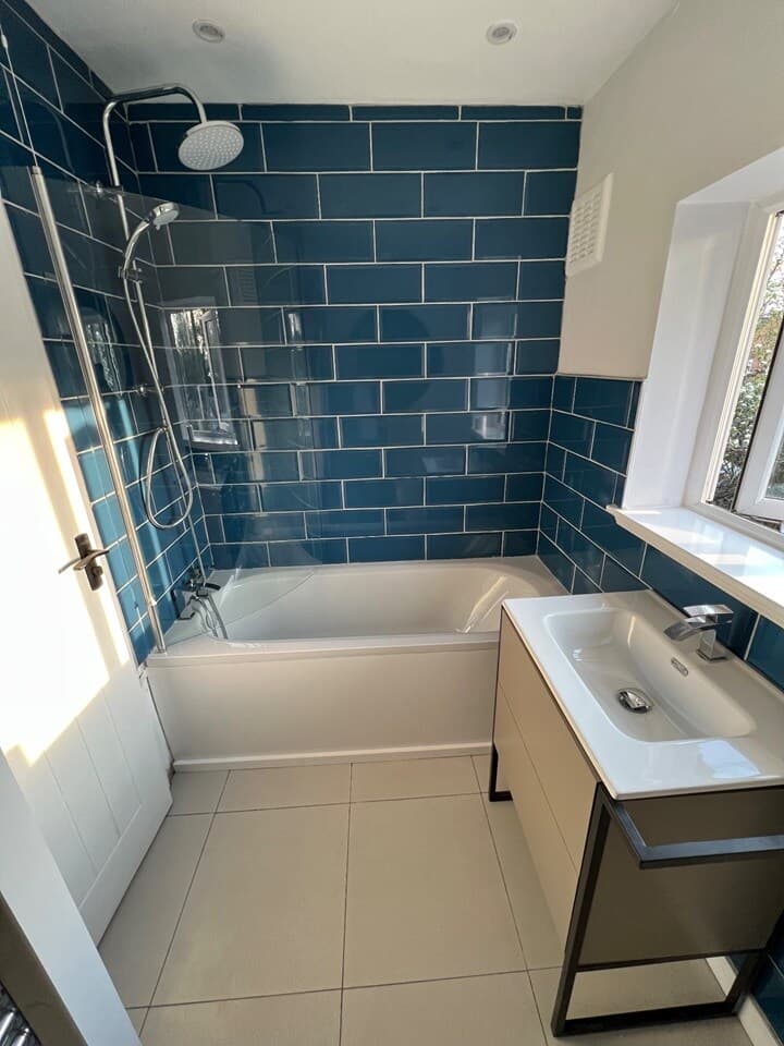 Comfy 3 Bed House In Stevenage With Free Allocated Parking, Sleeps 6 - View 8