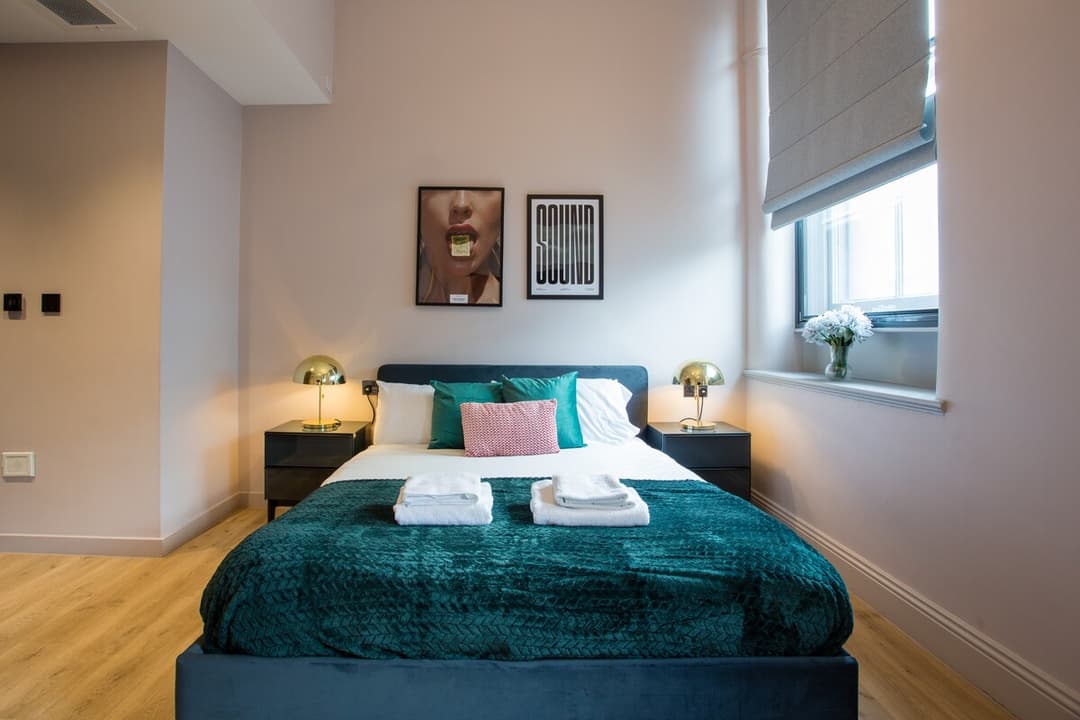 Chic Manchester Chinatown Stay | Shops & Nightlife - View 3