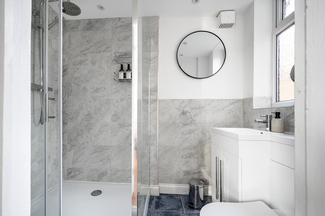Stylish 4-Bed Home | Parking | Work & Leisure - View 6