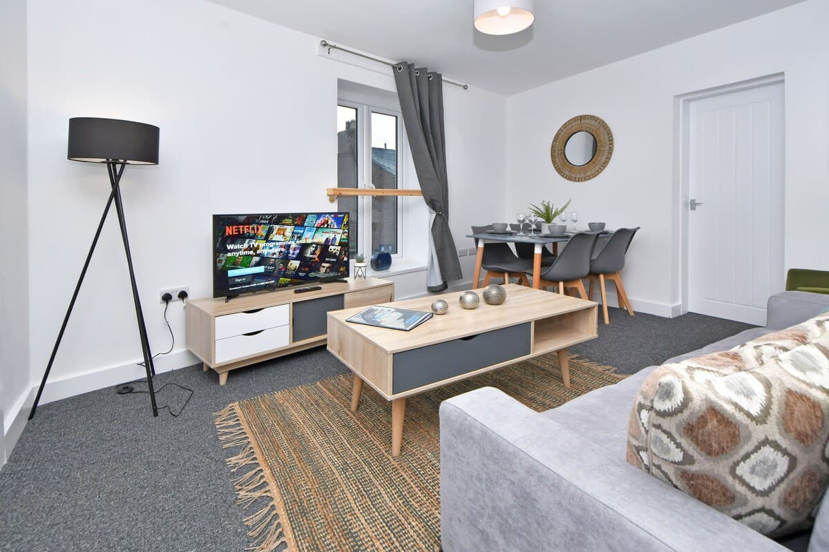 2 Bedroom Apartment