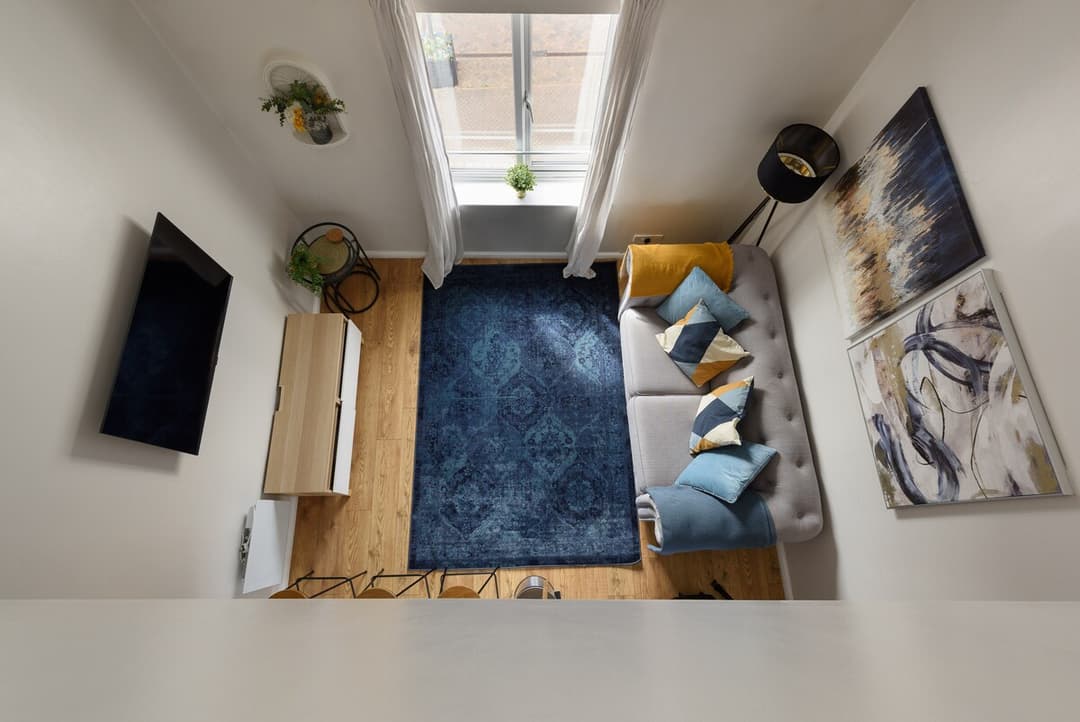 Unique Maisonette @ Town Centre - View 2