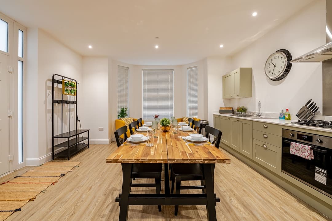 Eastcliff Apt-- 6 Min Walk From Beach - View 2