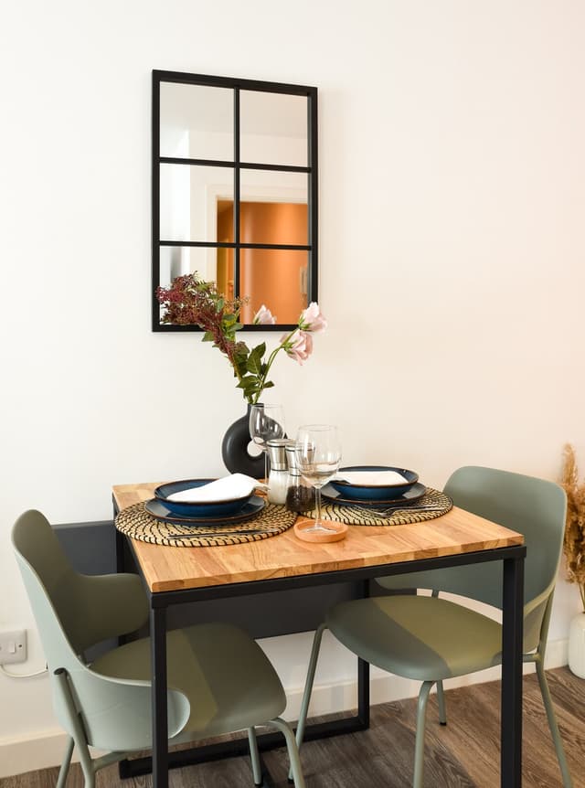 Stylish 1 Bed Flat - Harrogate Centre, Parking Nearby - View 3