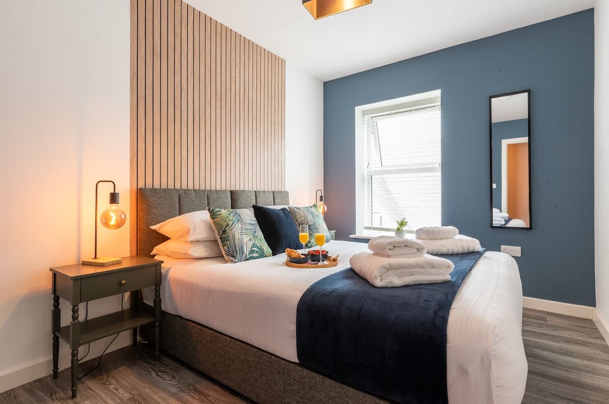1 Bedroom Apartment