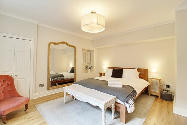 Central Apartment Harrogate | Parking | Conference Centre | Spacious - View 2