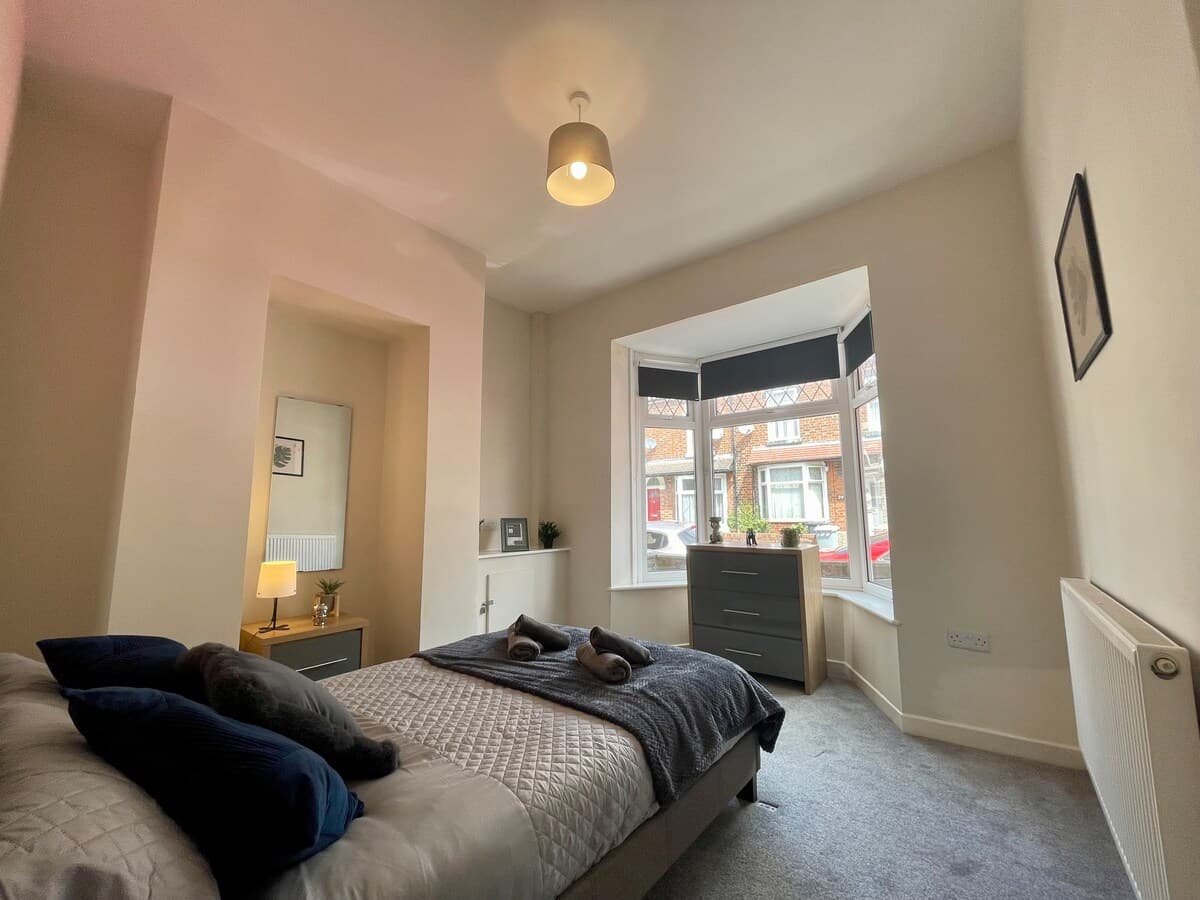 Stylish 5 Bedroom Home In Crewe