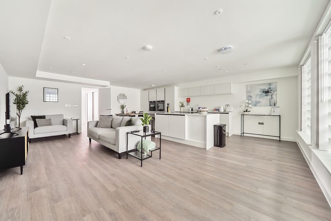 2 Bed 2 Bath | Harbour Apartment with Gym - View 2