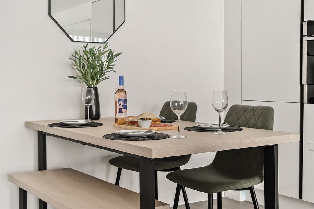 2 Bed 2 Bath | Harbour Apartment with Gym - View 5