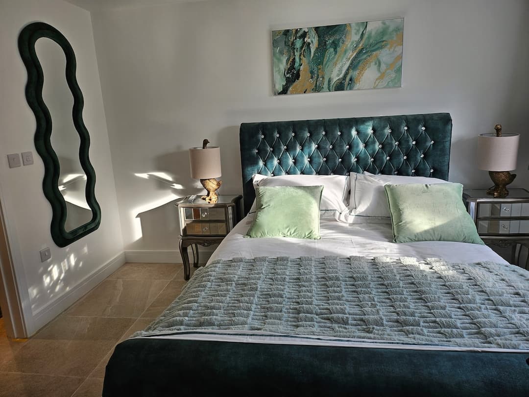 Beautiful Dog Friendly Cosy Village Barn - View 3