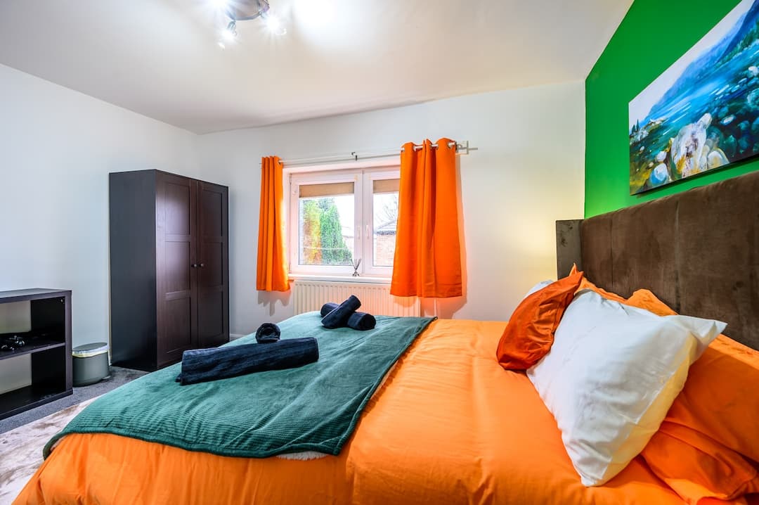 3 Bedroom - Free Parking Near Old Trafford/ Centre - View 5