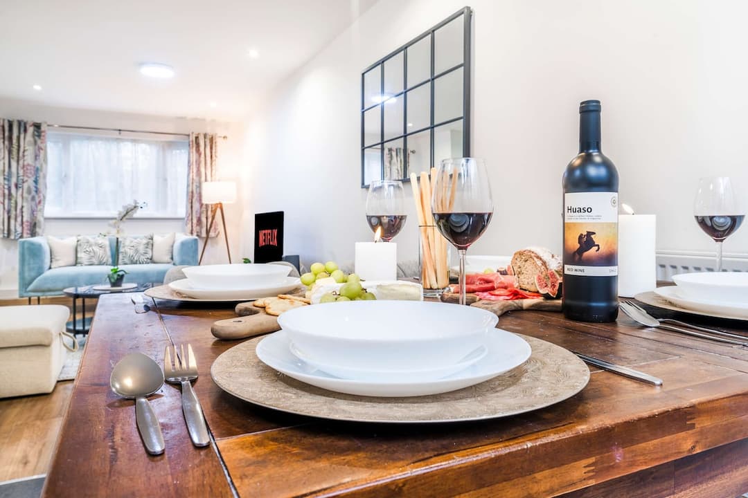 3 BDR House–Contractors–LongStays–15mins to London - View 4
