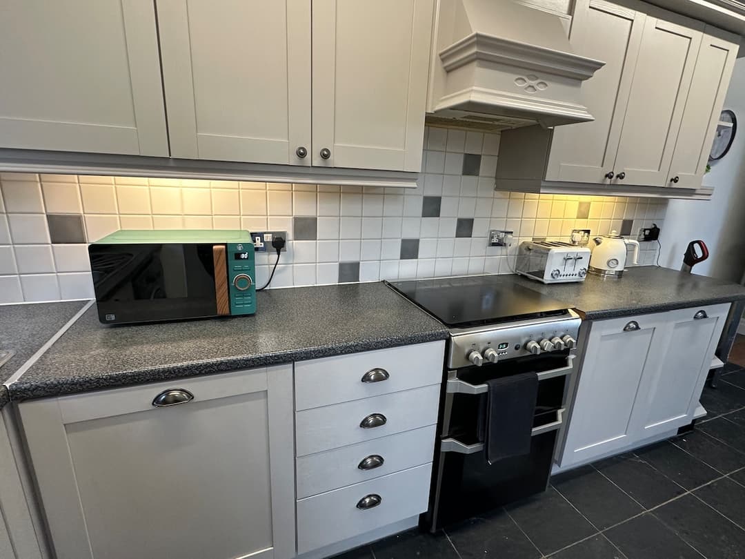 Family-Friendly 3BR  | Garden + Double Driveway - View 18