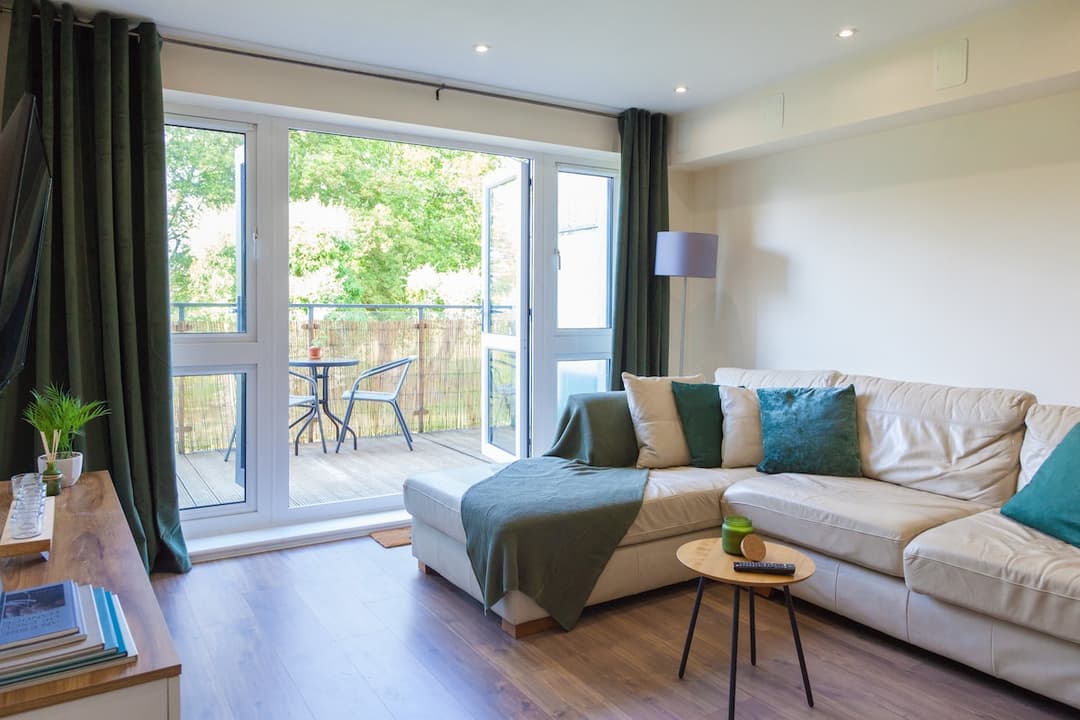 Large Balcony, 2 Bedroom, 2 Bathroom Apartment | Wycombe - View 1