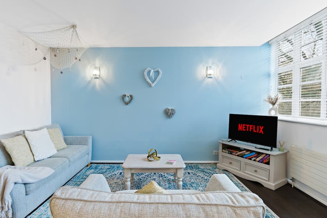 Luxury 2 Bed & 2 Bath | Near Beach & City Centre - View 5
