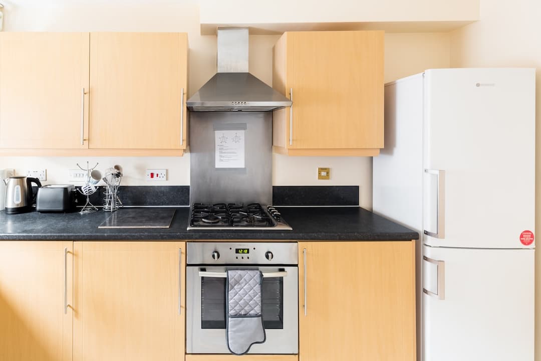 Great 4 Bed House In Black Country       - View 3
