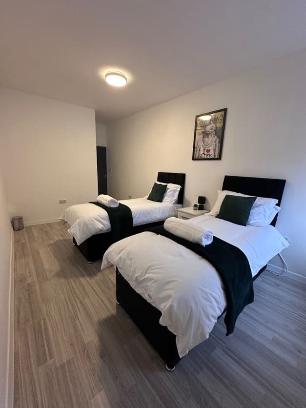 Brand New | Deck Area | Free Parking | Workspace - View 5