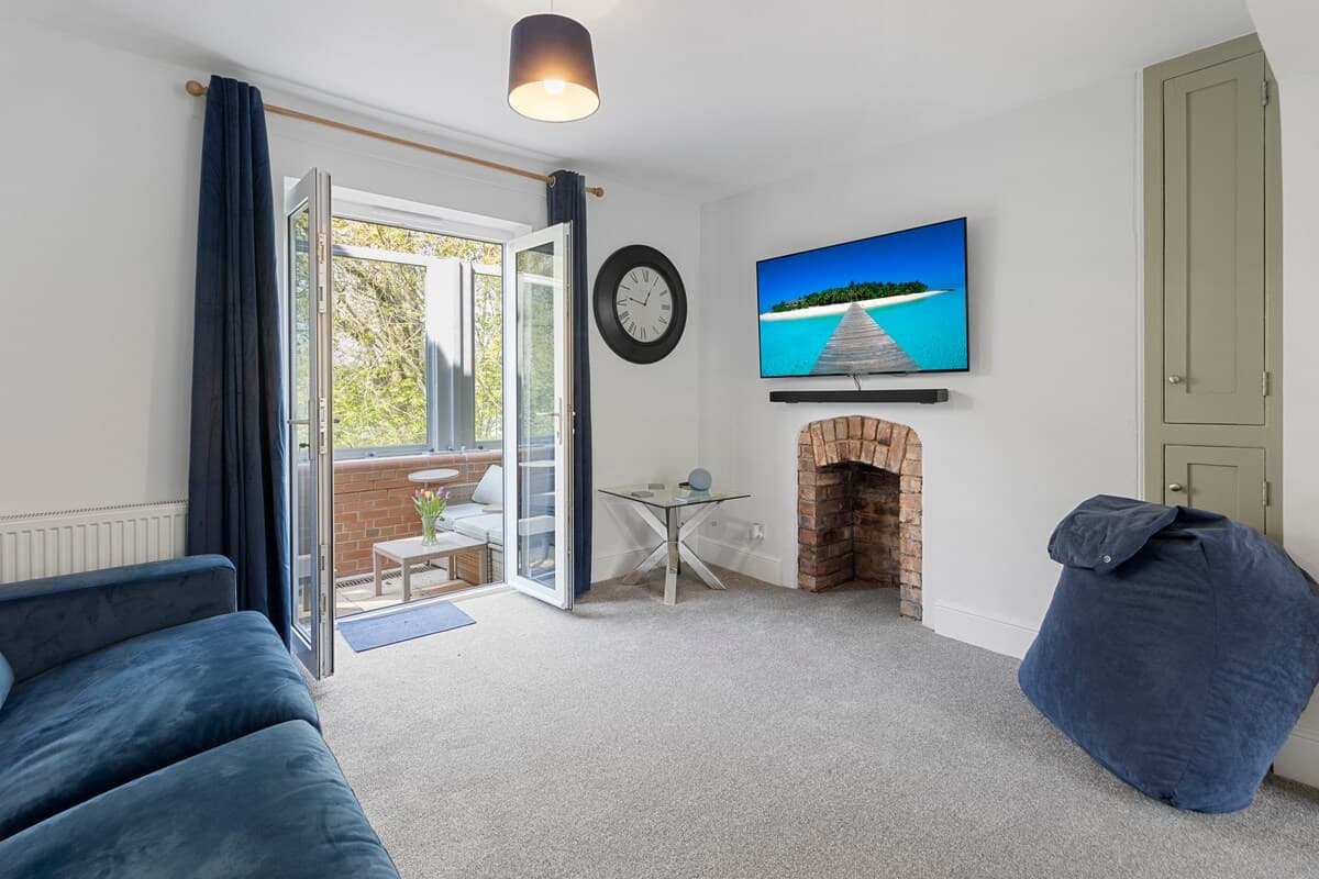 2 Bedroom House
