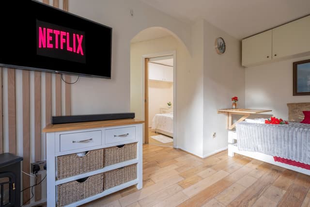 1 Bedroom Apartment - Deptford London - Sleeps 4 - View 1