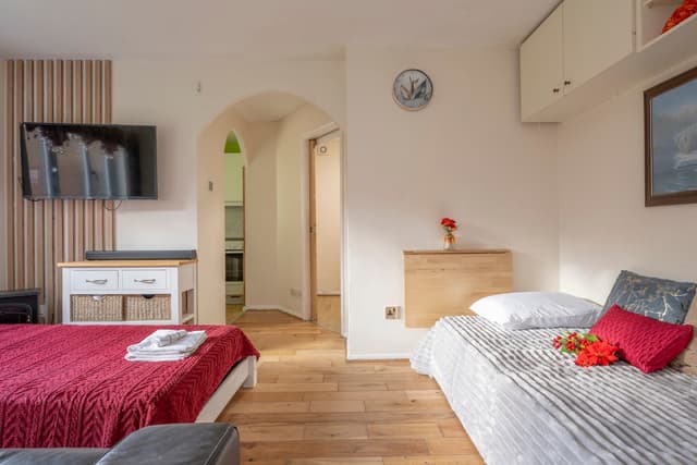 1 Bedroom Apartment - Deptford London - Sleeps 4 - View 3