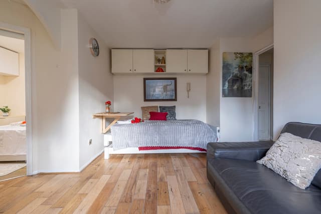 1 Bedroom Apartment - Deptford London - Sleeps 4 - View 4