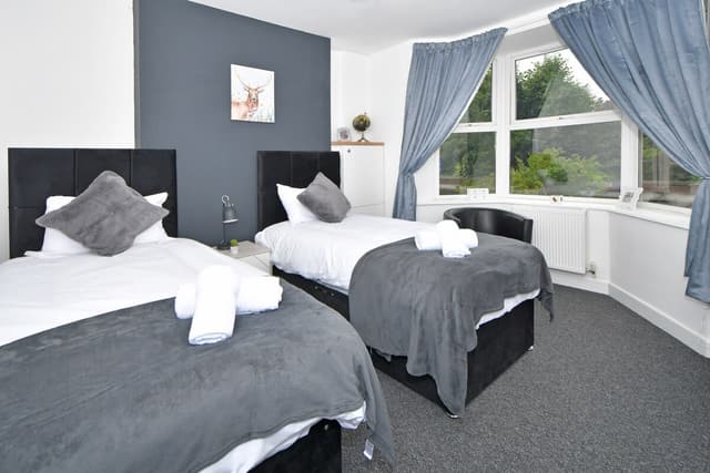 Entire 5 Bedroom 3 Bathroom Home In Cheshire East, United Kingdom - View 1