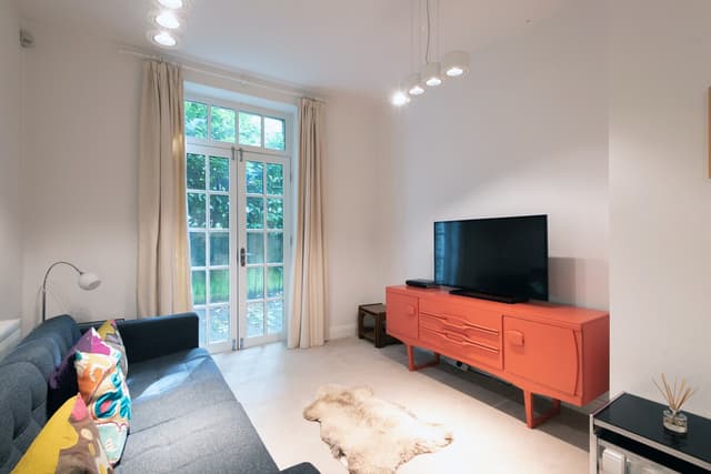 Luxury 2 Bedroom Apartment 2 | Durham | Parking - View 1
