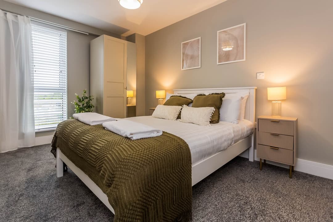 Modern 2 Bedroom Apartment | Parking | Washington - View 5