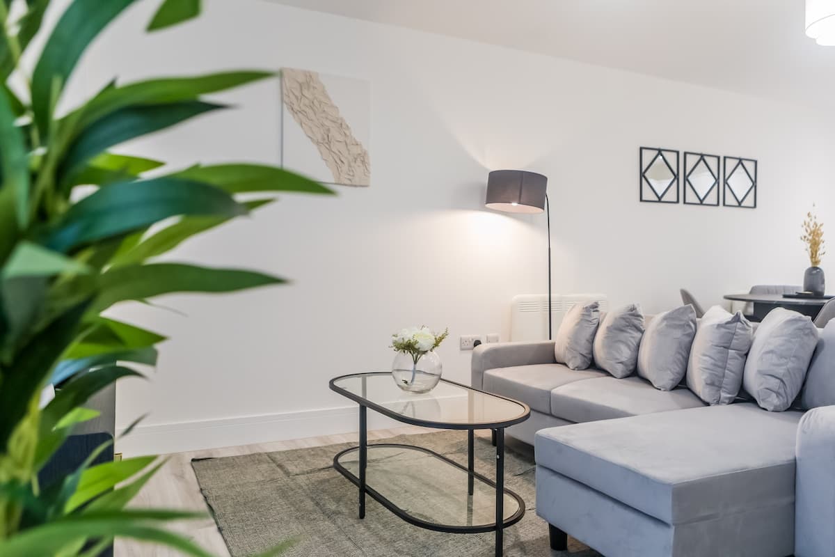 2 Bedroom Apartment