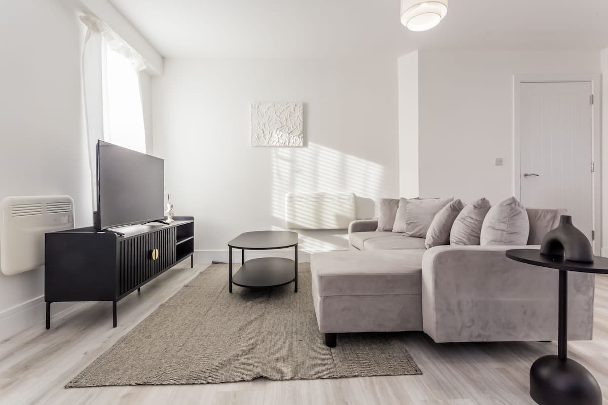 2 Bedroom Apartment