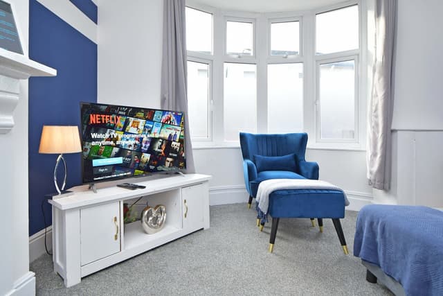 Entire 1 Bedroom Rental Unit In Cheshire East, United Kingdom - View 1