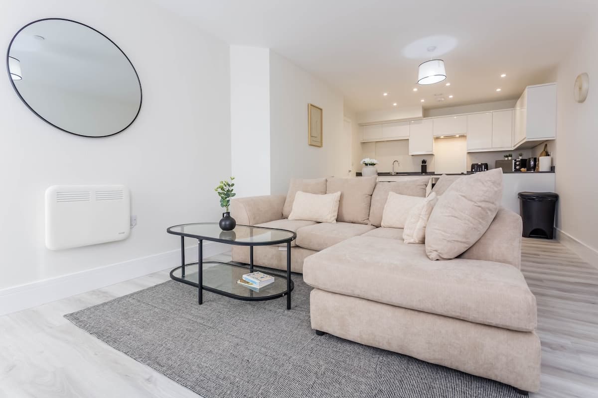 Luxury 2 Bedroom Apartment | Parking | Washington