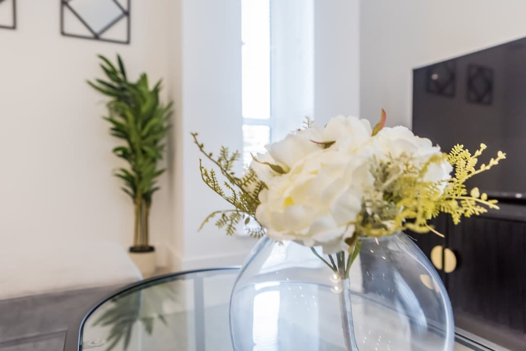 2 Bedroom Apartment | Parking | Washington - View 5