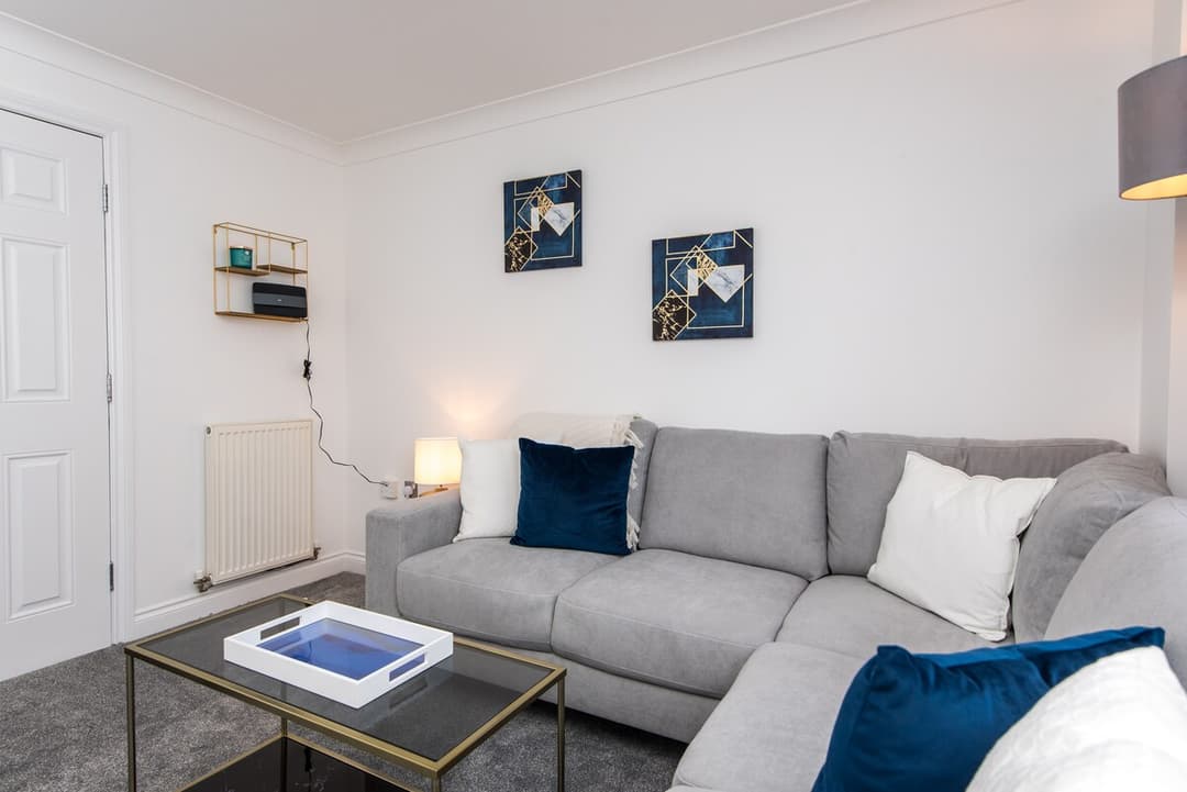 4 Bedroom Townhouse | Parking | Durham - View 3