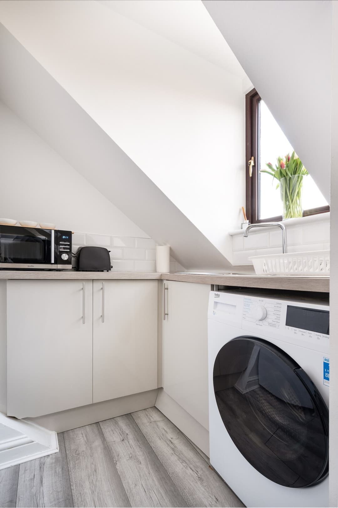 2 Bedroom Flat In Reading Rg1 - Free Parking - View 4