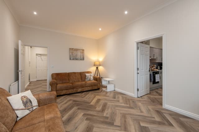 2 Bedroom Apartment | Parking - View 4
