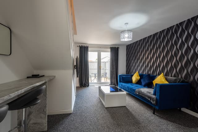 2 Bedroom House | Parking | Wifi - View 1