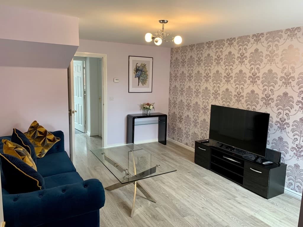 3 Bedroom House | Parking | Durham